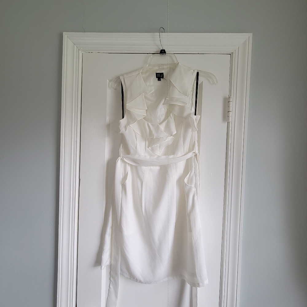 White mini ruffled rayon belted dress